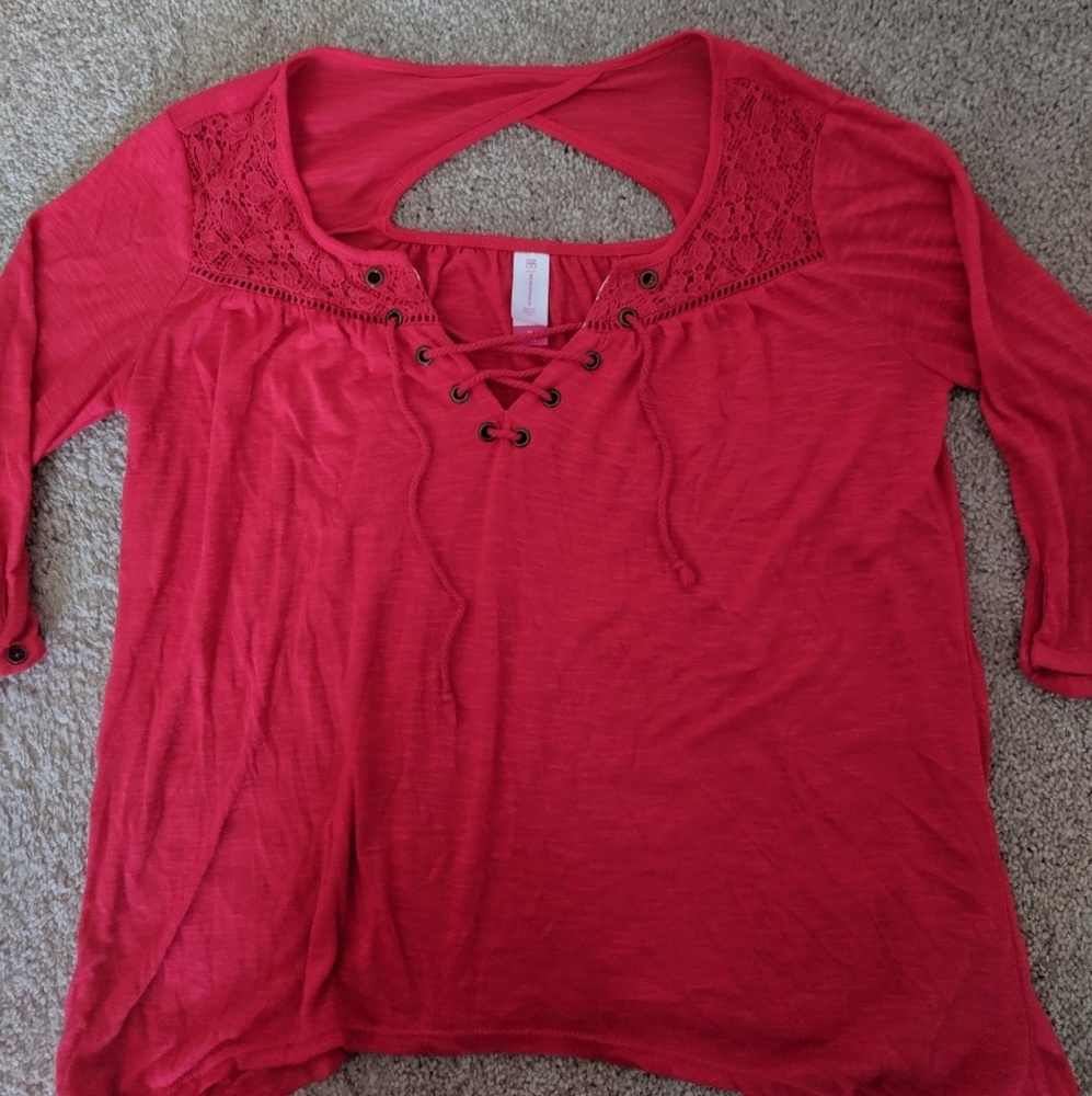 Criss Cross Quarter Sleeve Shirt